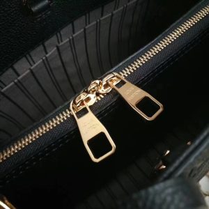 Louis Vuitton Montaigne BB Noir