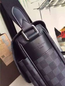 Louis Vuitton Christopher Messenger Damier Graphite
