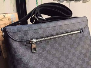 Louis Vuitton Christopher Messenger Damier Graphite