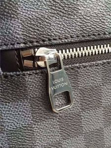 Louis Vuitton Christopher Messenger Damier Graphite