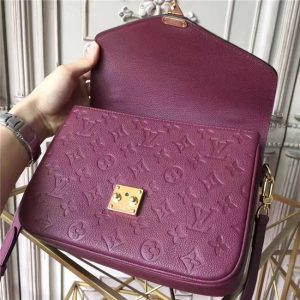 LV Pochette Metis Burgundy