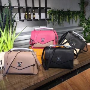 Louis Vuitton My Lockme Rose Bruyere Taupe Glace