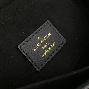 Louis Vuitton Chantilly Lock Noir