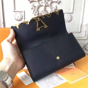 Louis Vuitton Capucines Wallet Noir