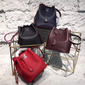 Louis Vuitton Lockme Bucket Navy