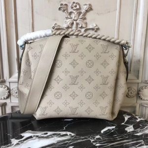 Louis Vuitton Babylone Chain BB Galet