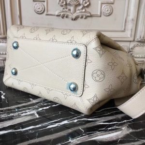 Louis Vuitton Babylone Chain BB Galet