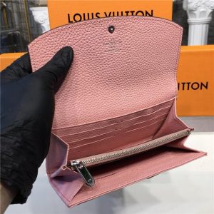 Louis Vuitton Iris Wallet Mahina Magnolia