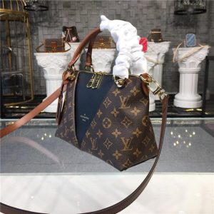 Louis Vuitton V Tote BB Noir