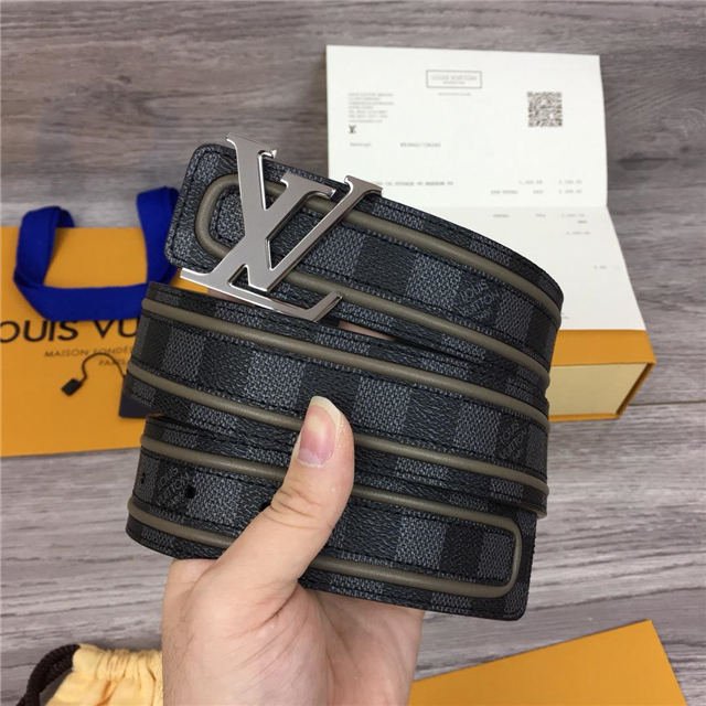 Louis Vuitton LV Initiales Belt 40mm