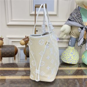 Louis Vuitton Neverfull MM M22839 Beige