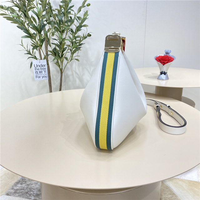 702823 White leather-2