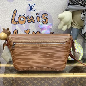 Louis Vuitton Montsouris Messenger M23097 (Varied Colors)