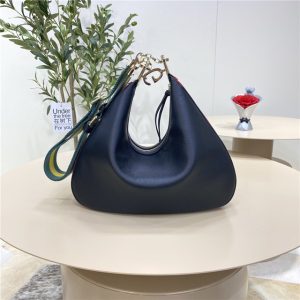 702823 Black Leather-3