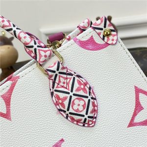 Louis Vuitton OnTheGo PM M22976
