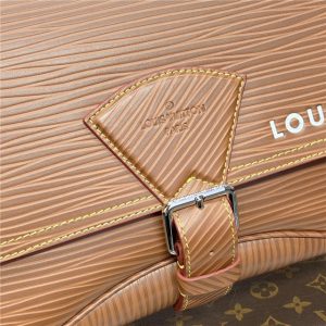 Louis Vuitton Montsouris Messenger M23097 (Varied Colors)
