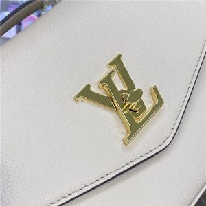 Louis Vuitton Oxford Lockme M22792 Greige