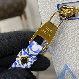 Louis Vuitton Pochette Metis MM M23055 Blue