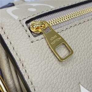 Louis Vuitton Pochette Metis East West M23081 Dove/Cream