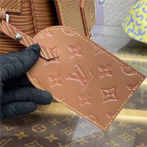 Louis Vuitton Montsouris Messenger M23097 (Varied Colors)