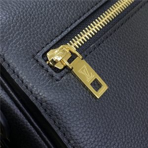 Louis Vuitton Oxford Lockme M22735 Black