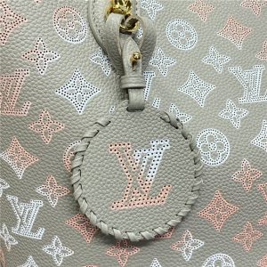 Louis Vuitton Blossom MM M23387