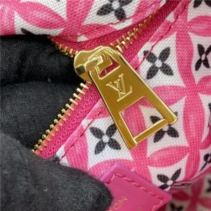Louis Vuitton OnTheGo PM M22976