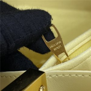 Louis Vuitton Dauphine MM M22276 (Varied Colors)