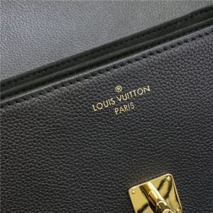 Louis Vuitton Oxford Lockme M22735 Black