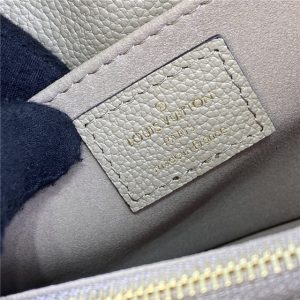 Louis Vuitton Pochette Metis East West M23081 Dove/Cream