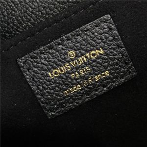 Louis Vuitton Pochette Metis East West M46596 Black/Beige