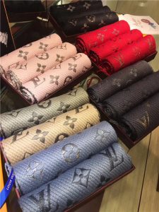 Louis Vuitton Logomania Shine Scarf M70466 Rose/Silver
