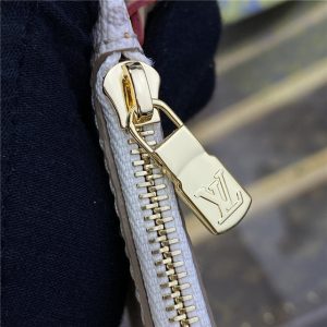 Louis Vuitton Neverfull MM M23501