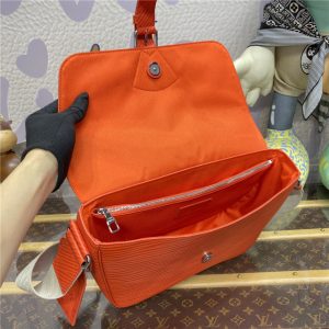 Louis Vuitton Montsouris Messenger M23097 (Varied Colors)