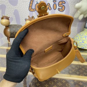 Louis Vuitton Saumur BB M23471 Saffron