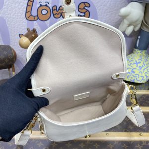 Louis Vuitton Saumur BB M23746 Quartz