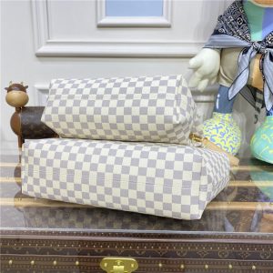 N42233-rb-9