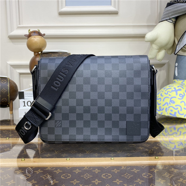 Louis Vuitton District PM Messenger Damier Graphite Canvas N42710