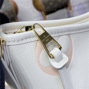 CarryAll PM M24141 LatteChamallow-6.jpg
