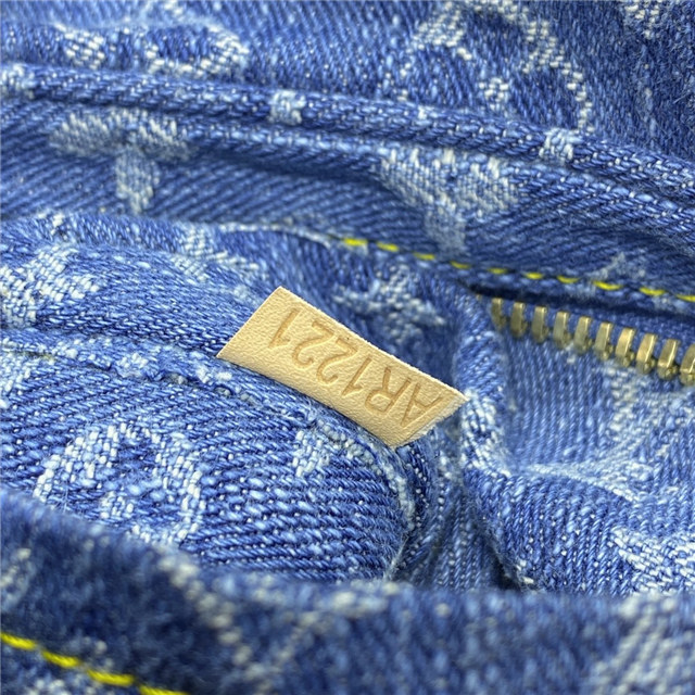 Croissant MM M46856-10.jpg