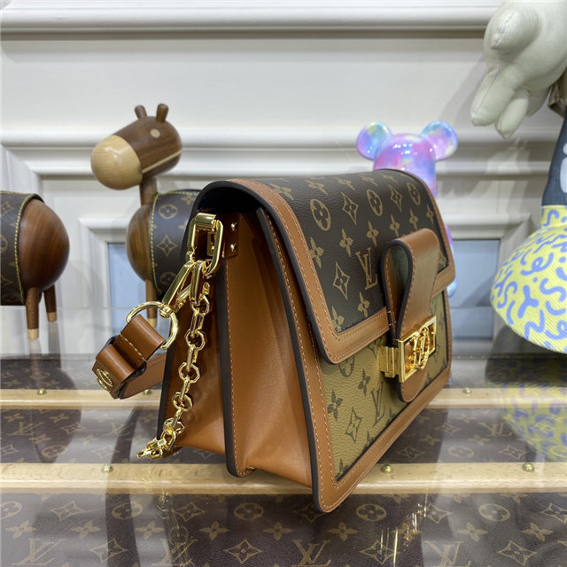 Dauphine MM M45958-2.jpg