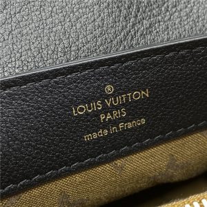 Dauphine Soft MM M25209 Black-8.jpg