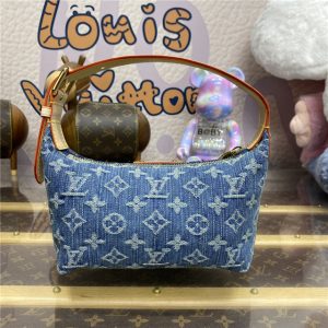 Hills Pochette M82949-4.jpg