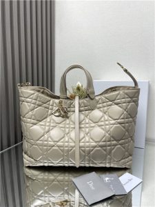 Large Dior Toujours Bag M2820 Beige-4.jpg