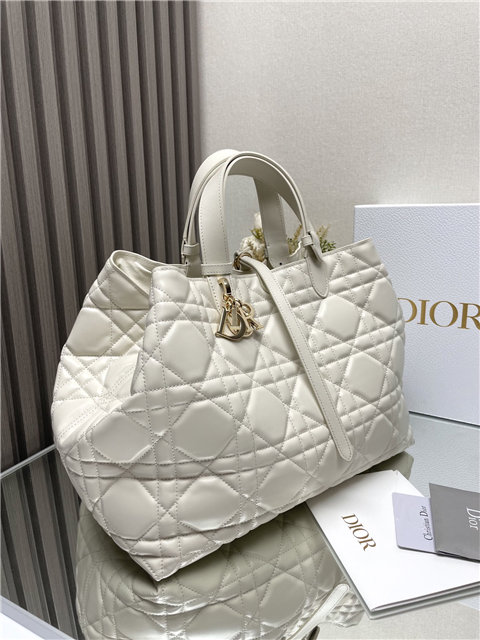 Large Dior Toujours Bag M2820 White-2.jpg
