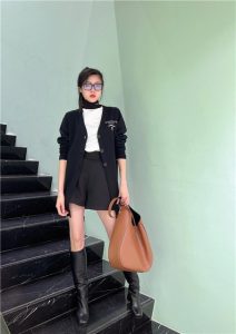 Large Leather Shoulder Bag 1BC181 Tan-11.jpg