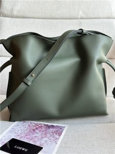 Loewe Flamenco Clutch 11050 Bottle Green-4.jpg