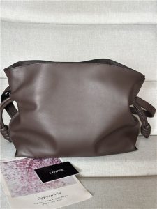 Loewe Flamenco Clutch 11050 Chocolate-3.jpg