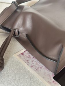 Loewe Flamenco Clutch 11050 Chocolate-7.jpg
