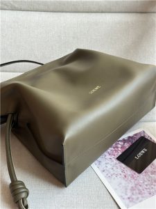 Loewe Flamenco Clutch 11050 Khaki Green-5.jpg